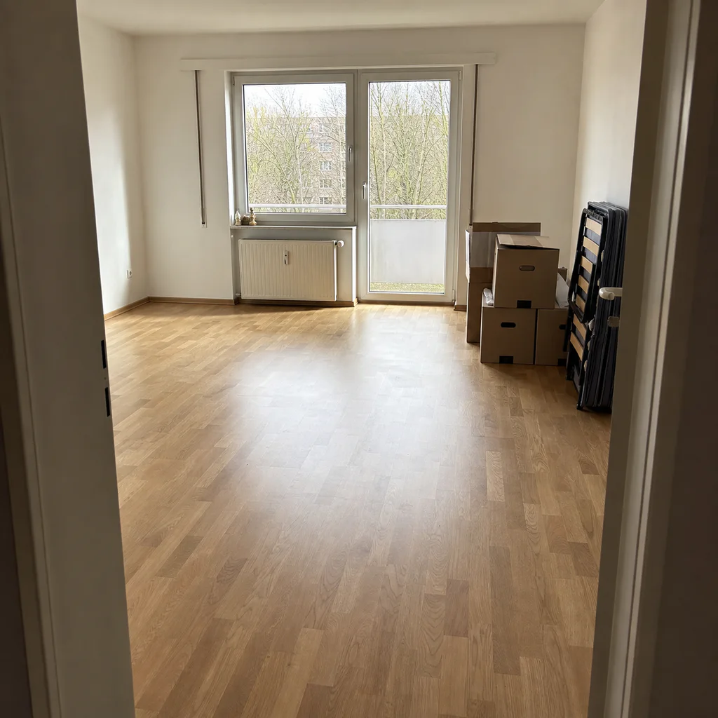Nahezu leer geräumtes Wohnzimmer vor der besenreinen Übergabe
